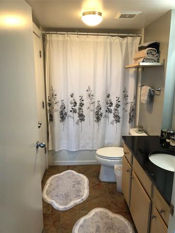 Building Photo - 2502 Live Oak St