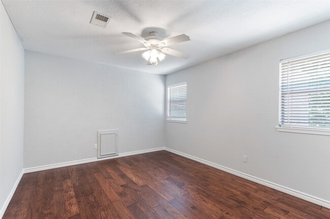 Building Photo - 2406 Box Oak Pl