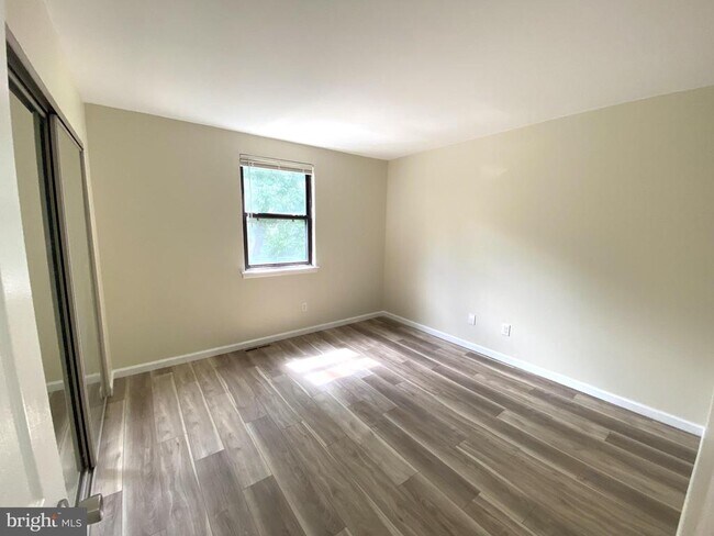 Building Photo - 230 Almonesson Rd