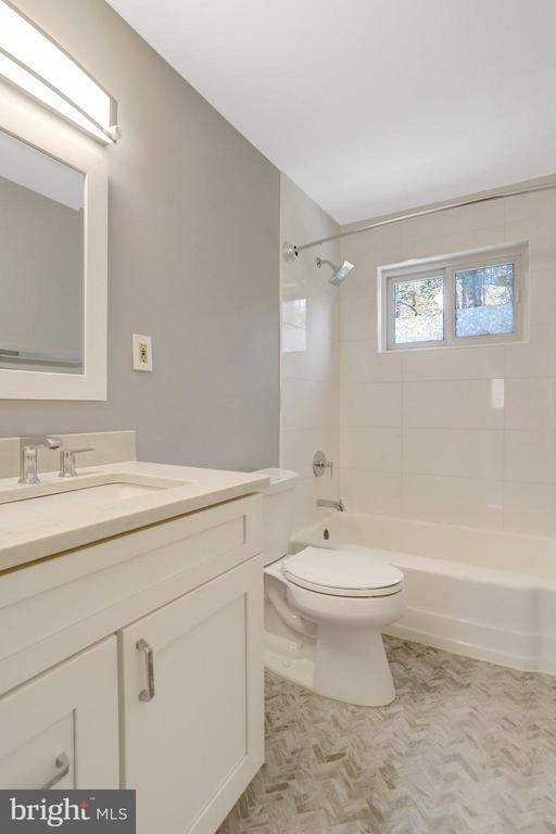 Building Photo - 3713 Lockwood Ln