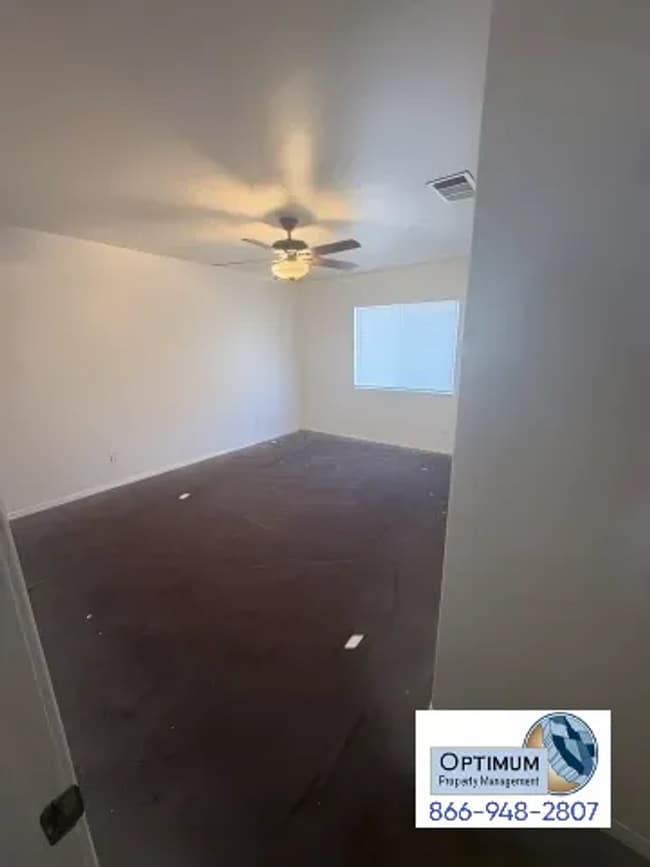 Building Photo - Beautiful 4-bedroom, 3-bathroom two-story home located in a desirable HOA community