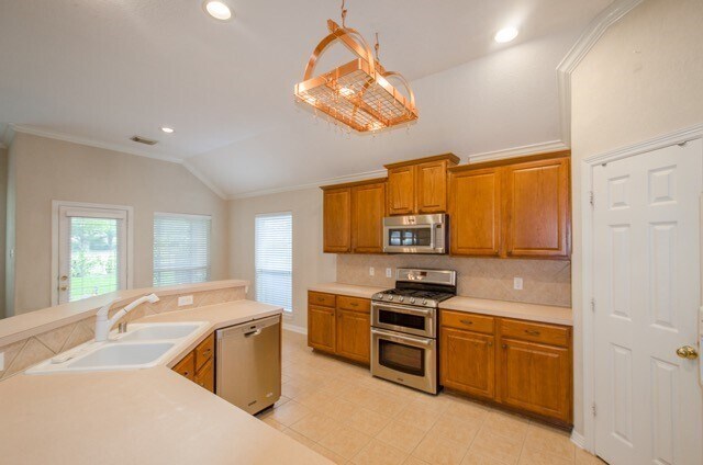 Building Photo - 21427 Willow Glade Dr