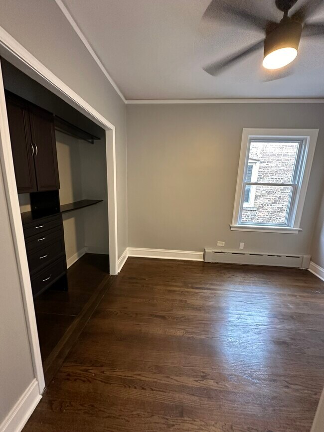 Building Photo - 1926 Wesley Ave