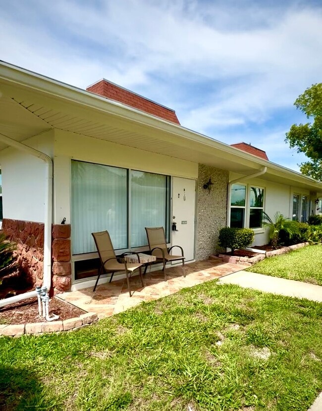 Building Photo - Beautifully Updated Condo in a Gated Activ...