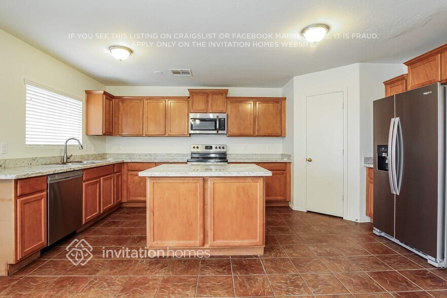 Building Photo - 22249 W Sonora St