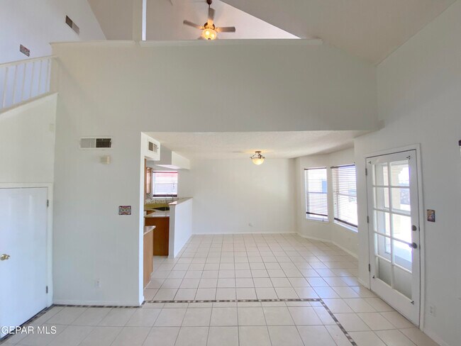 Building Photo - 4320 Loma Del Norte Dr