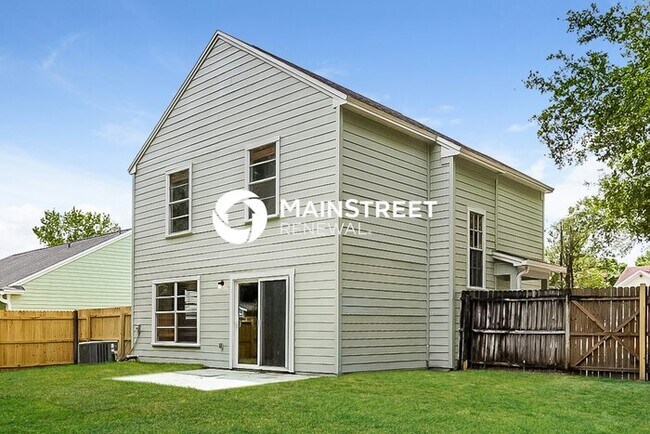 Building Photo - 3 Bedroom Pet-Friendly Home in OVIEDO, FL with Main Street Renewal