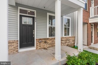 Building Photo - 808 Graphite Dr