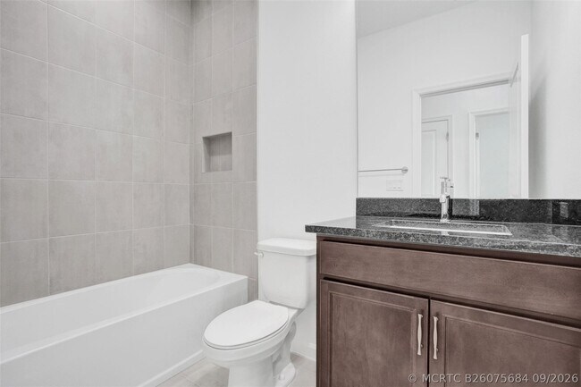 Building Photo - 4676 Longwood Lake Sq