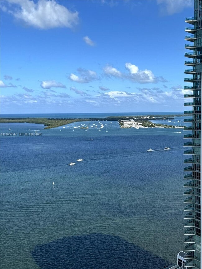 Building Photo - 1200 Brickell Bay Dr