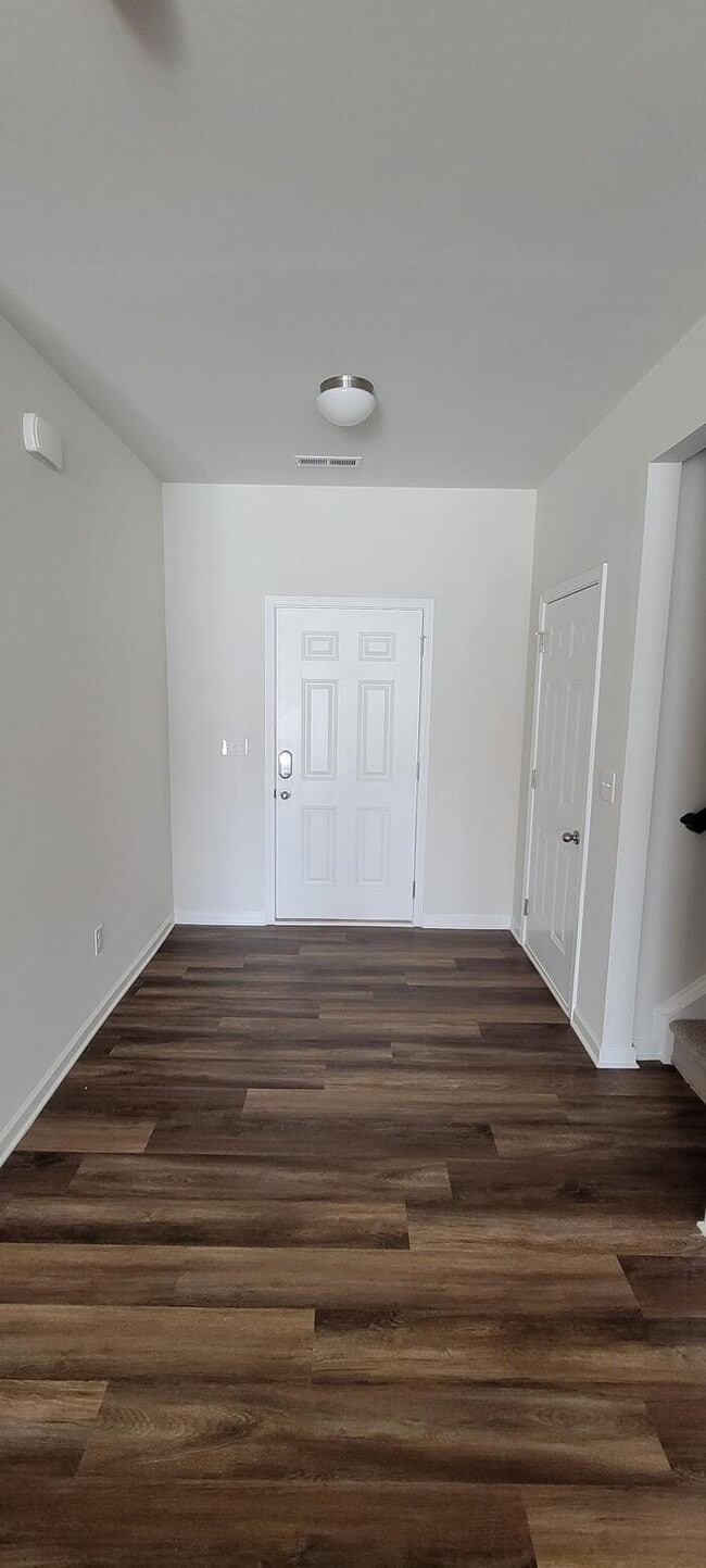 Building Photo - 2902 Plantation Way