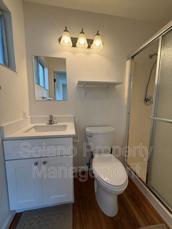 Building Photo - 500 Bella Vista Dr