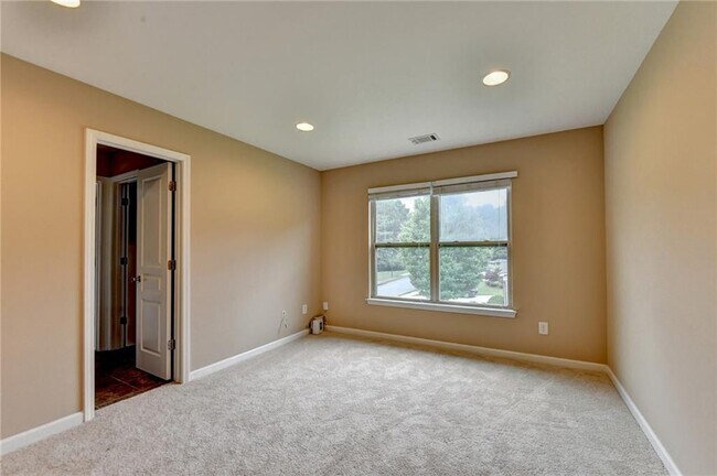 Building Photo - 4228 Woods Creek Ln
