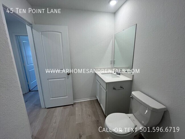 Building Photo - 45 10 Point Ln