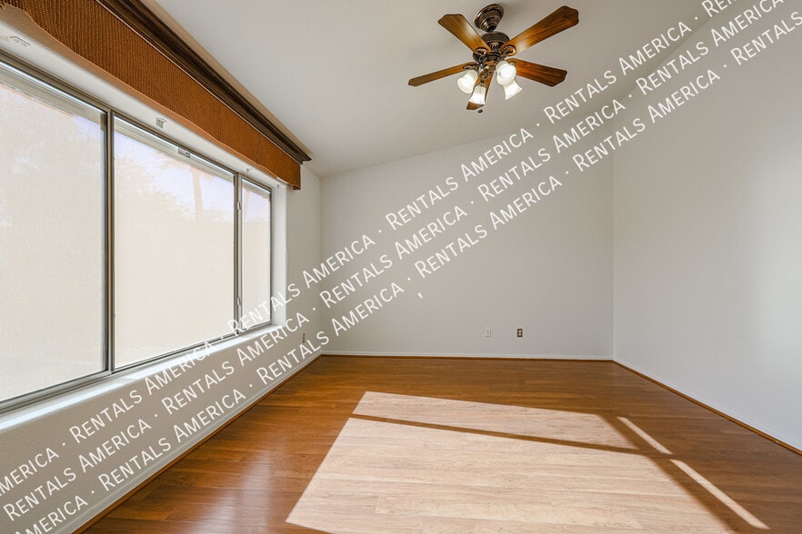 Building Photo - 4647 E Lavender Ln