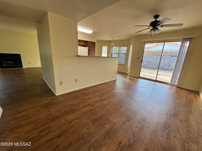 Building Photo - 5200 W Wood Owl Dr