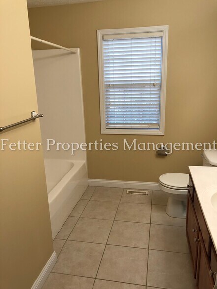 Building Photo - 10599 Tecumseh Dr