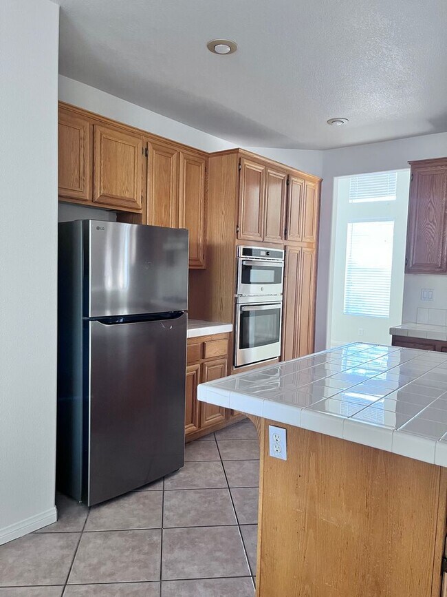 Building Photo - 11811 Columbia Ct