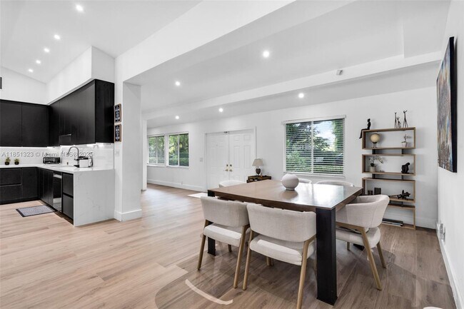 Building Photo - 12700 SW 80th Ave