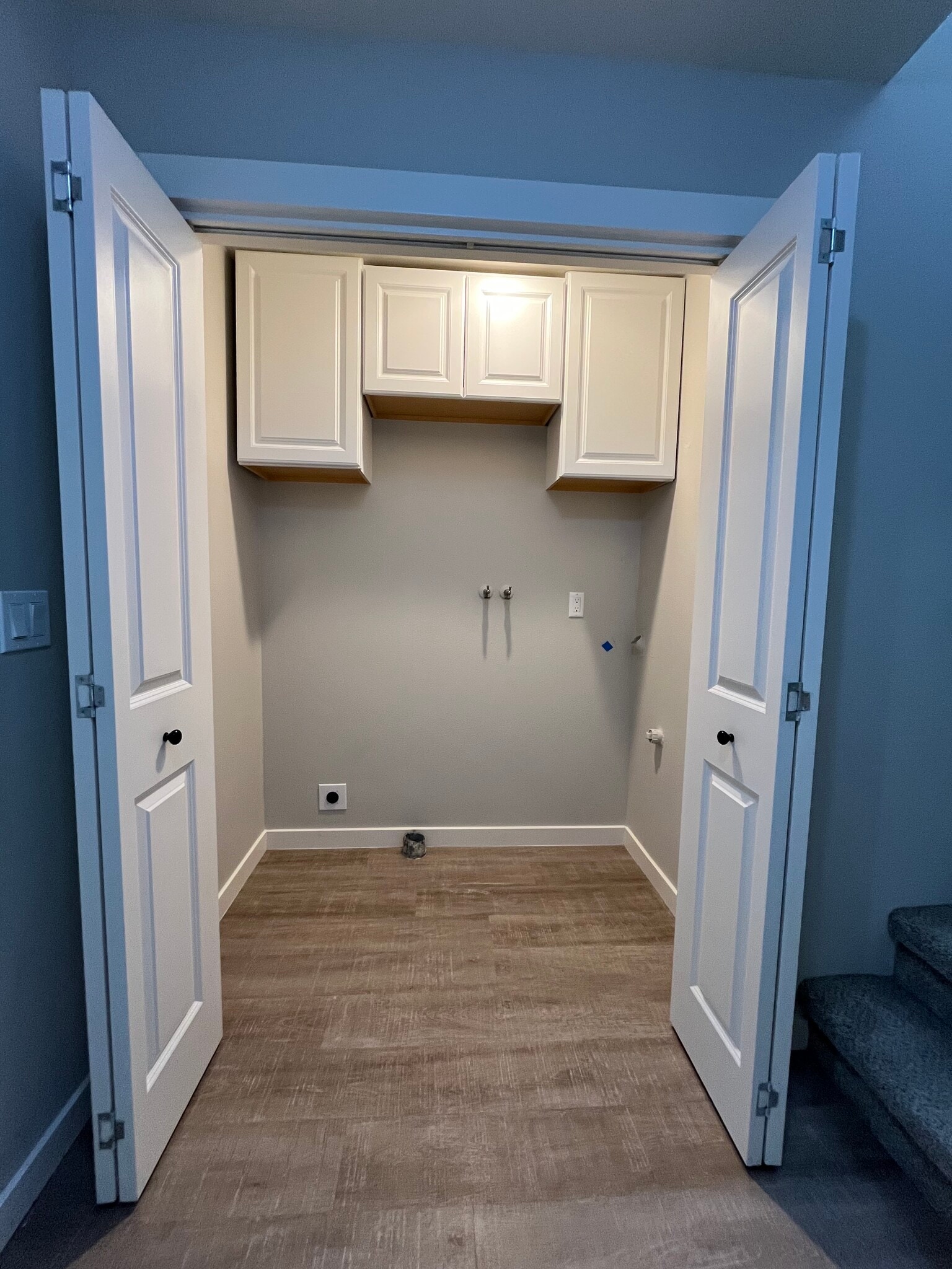 Building Photo - 607 W 1st St