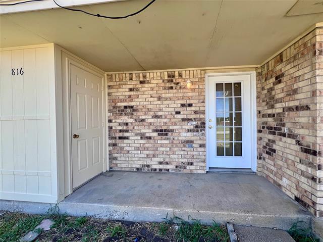 Building Photo - 816 Redbud Dr