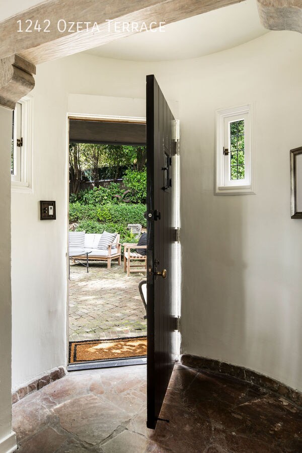 Building Photo - 1242 Ozeta Terrace