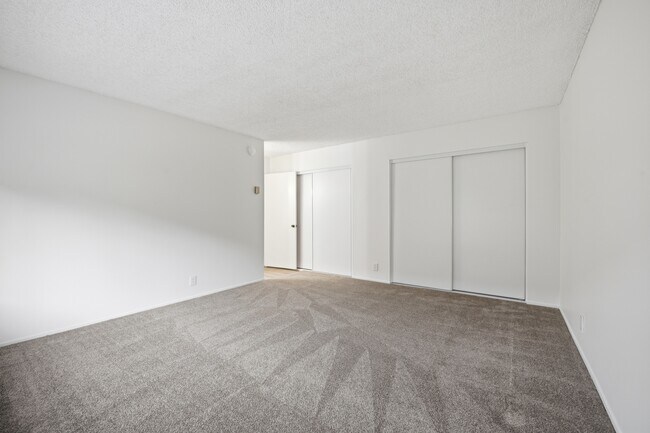 Building Photo - 1022 San Marino Dr