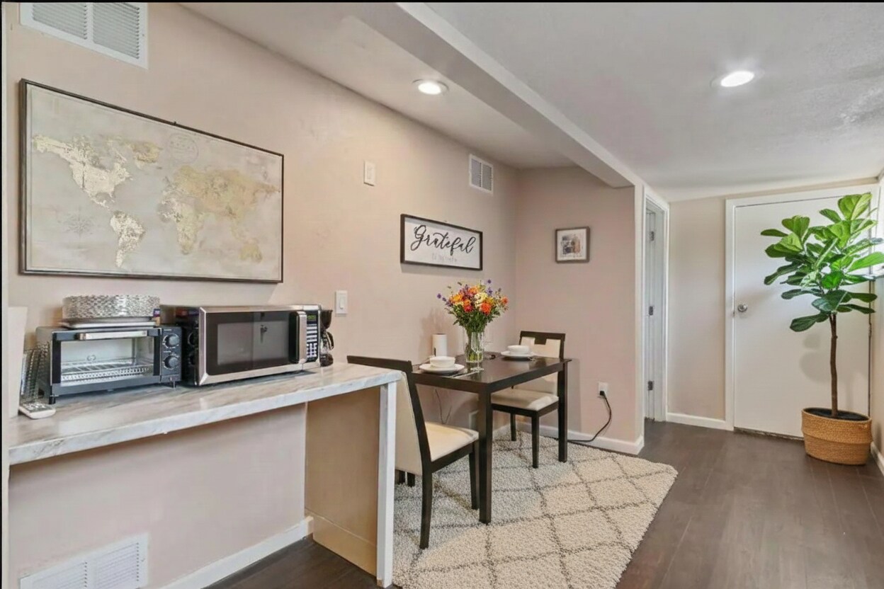 Building Photo - 15395 Lake Arthur Rd