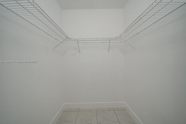 Building Photo - $3,000MONTHLY;14750 NE 7TH AVE #1475 MIAMI...