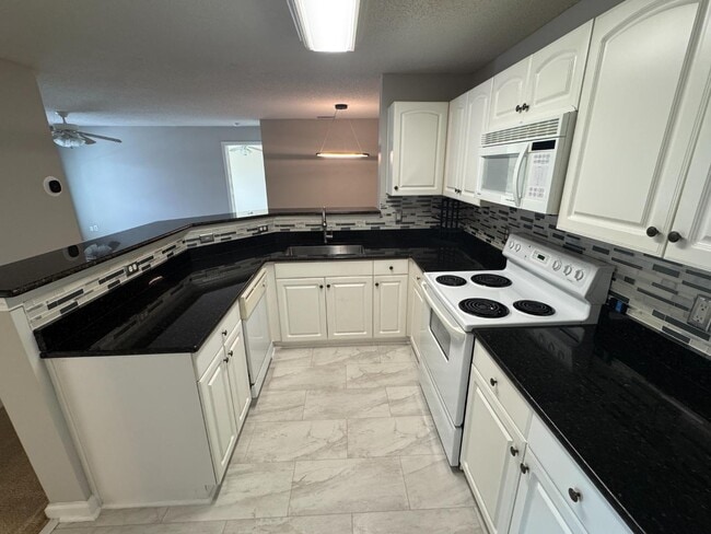 Building Photo - 100 Kensington Blvd