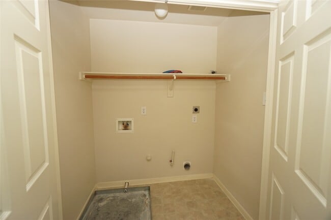 Building Photo - 2434 Ranch Hollow Ct