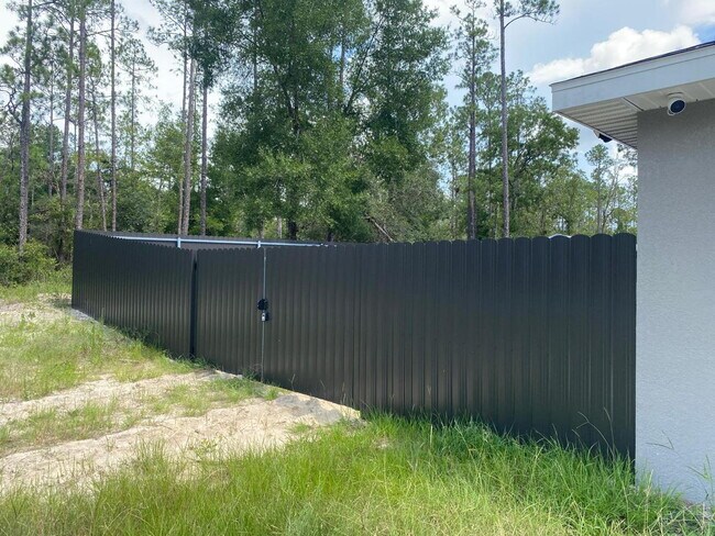 Building Photo - Charming 3-Bedroom Home on Nearly 1 Acre –...