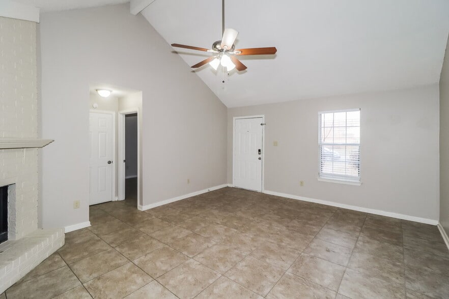 Building Photo - 2612 Appling Glen Dr