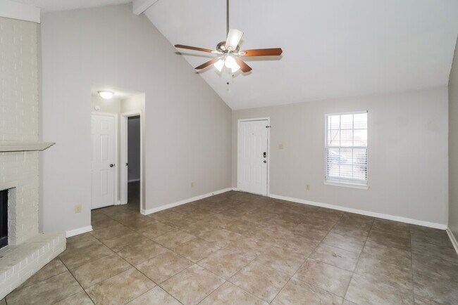 Building Photo - 2612 Appling Glen Dr