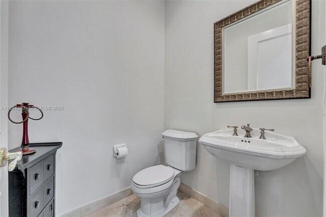 Building Photo - 3203 W Stonebrook Cir