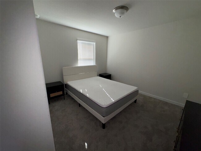 Building Photo - 16628 Sterling Clf St