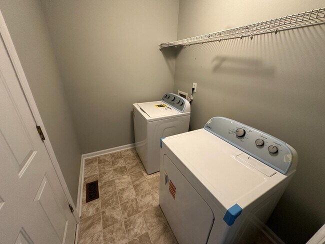 Building Photo - 4300 Mantua Way