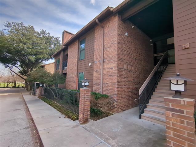 Primary Photo - 7522 Holly Hill Dr