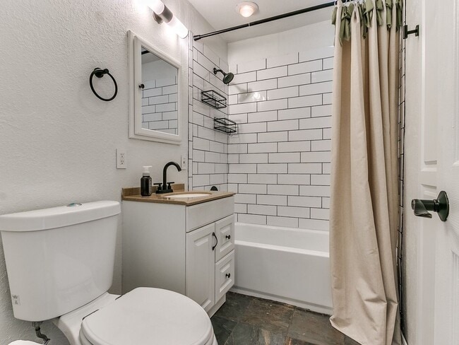 Building Photo - Charming 2 Bedroom Home in Oklahoma City