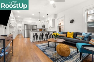 Building Photo - Furnished Bedroom with Private Bath in Jamaica Plain