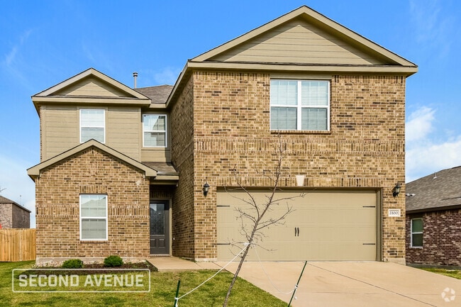 Building Photo - 2100 Jeanine Dr