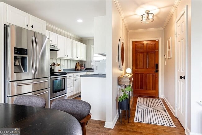 Building Photo - 1295 Lindenwood Ln NE