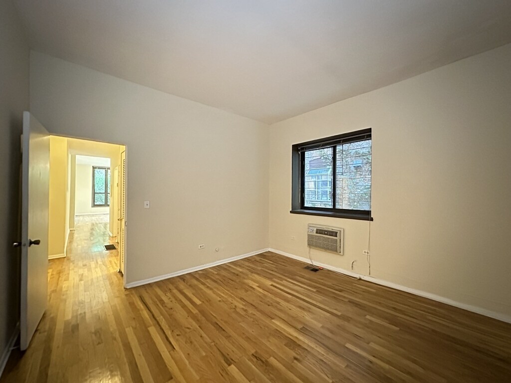 Building Photo - 1430 N Dearborn St