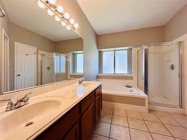 Building Photo - 12544 Wethersby Way