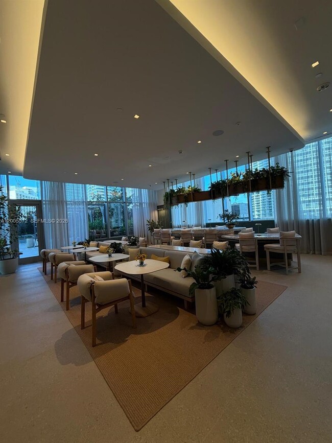 Building Photo - 77 SE 5th St