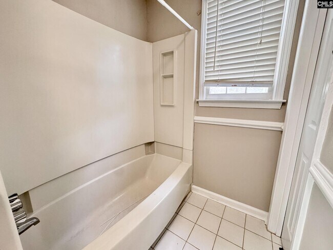 Building Photo - 103 Riverwalk Ct