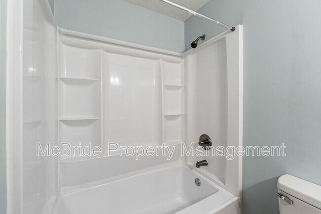 Building Photo - 293 Twin Pines Dr