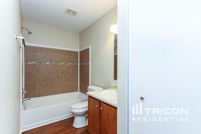 Building Photo - 10396 Waverly Dr