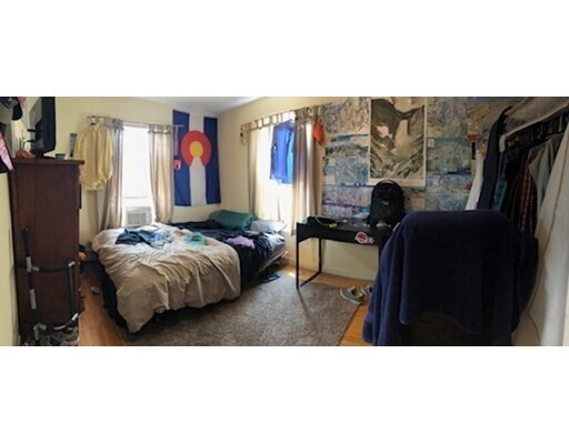 Building Photo - 11 Parker St