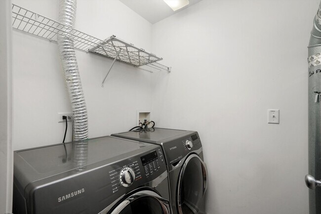 Building Photo - 485 S Jade Ln